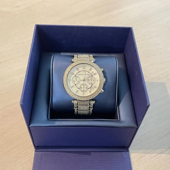 Michael Kors Women's Watch - Picture 5 of 8